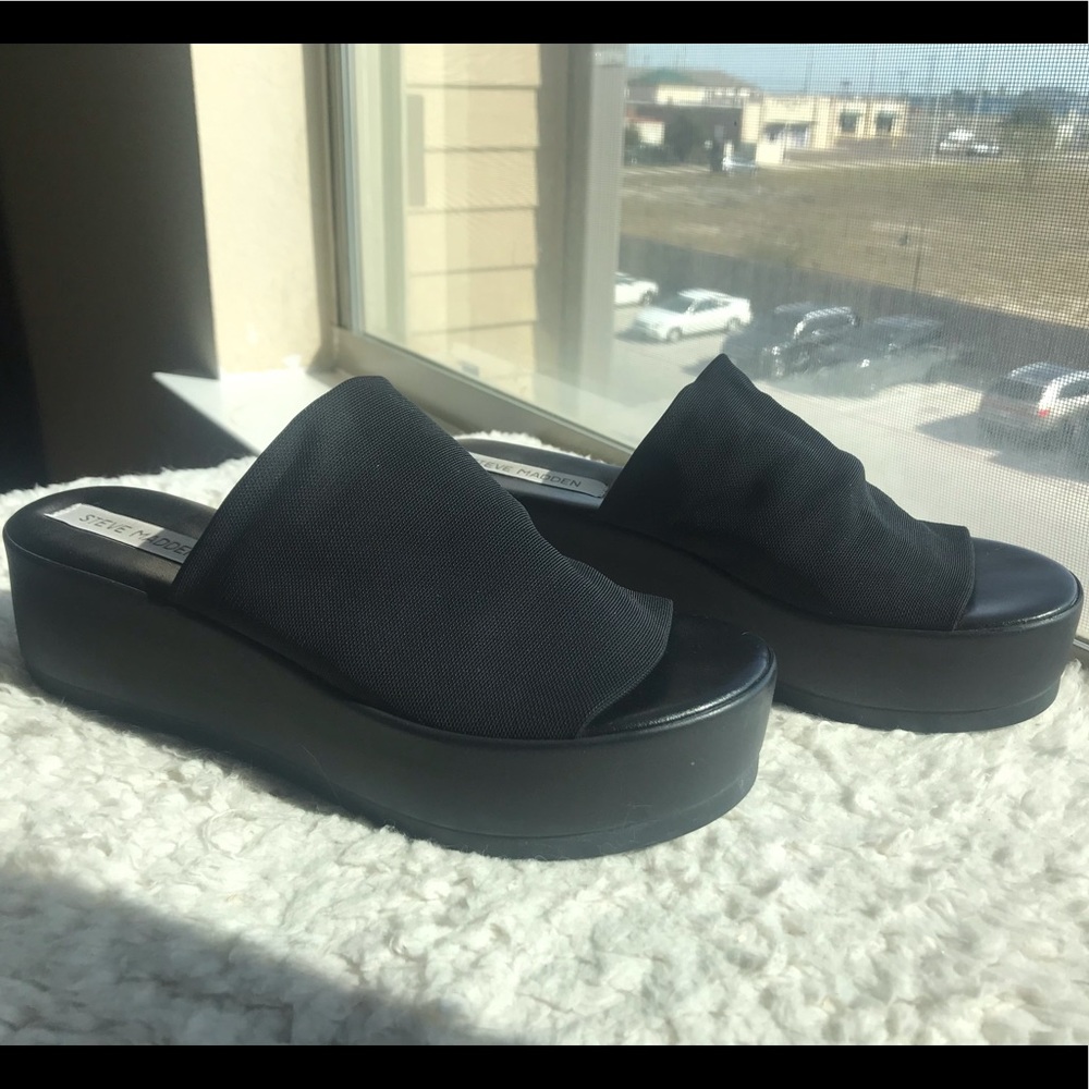 90s Slinky Platform Steve Madden Sandal